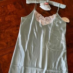 Elegant Blue Lace Trim Nightgown